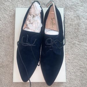 BRAND NEW SHELLYS LONDON NAVY SHOES SIZE 10